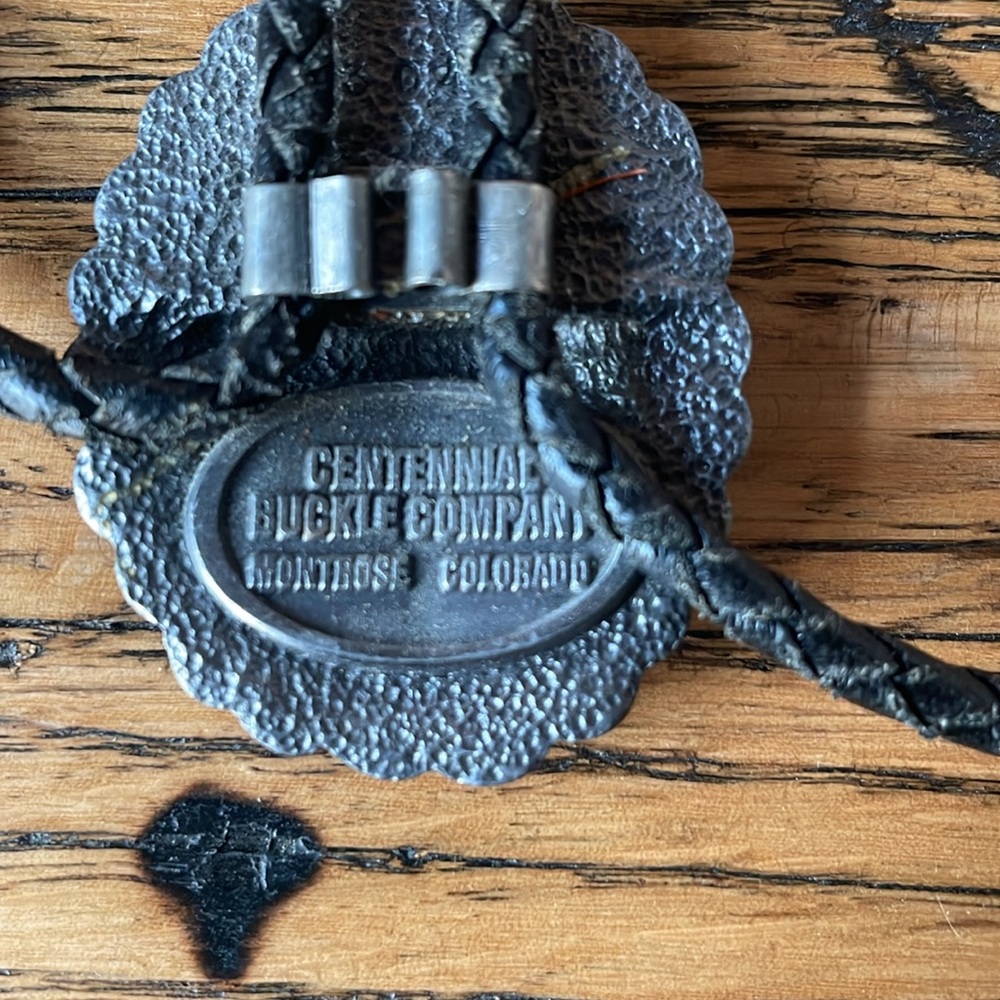 Genuine Bolo Tie of leather and iron - Picture 5 of 5